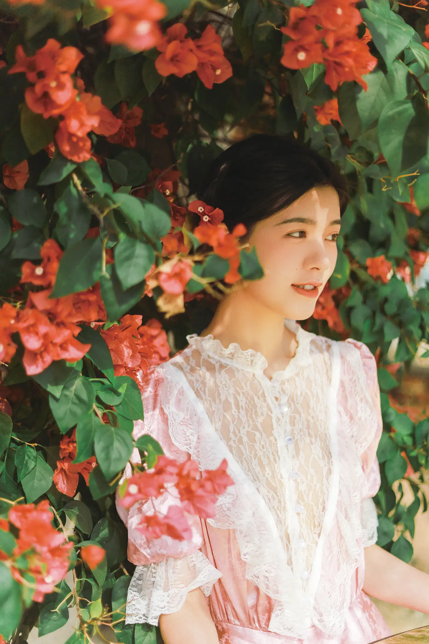 [YITUYU] 2022.09.12 Vol.1932 – Bougainvillea and the Girl Xinhui#[21P]-20